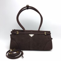 Сумка-тоут Prada Medium leather