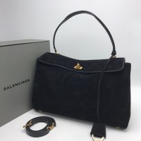 Сумка Balenciaga Rodeo из замши