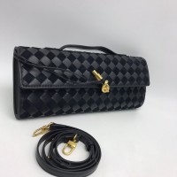 Клатч Bottega Veneta Andiamo