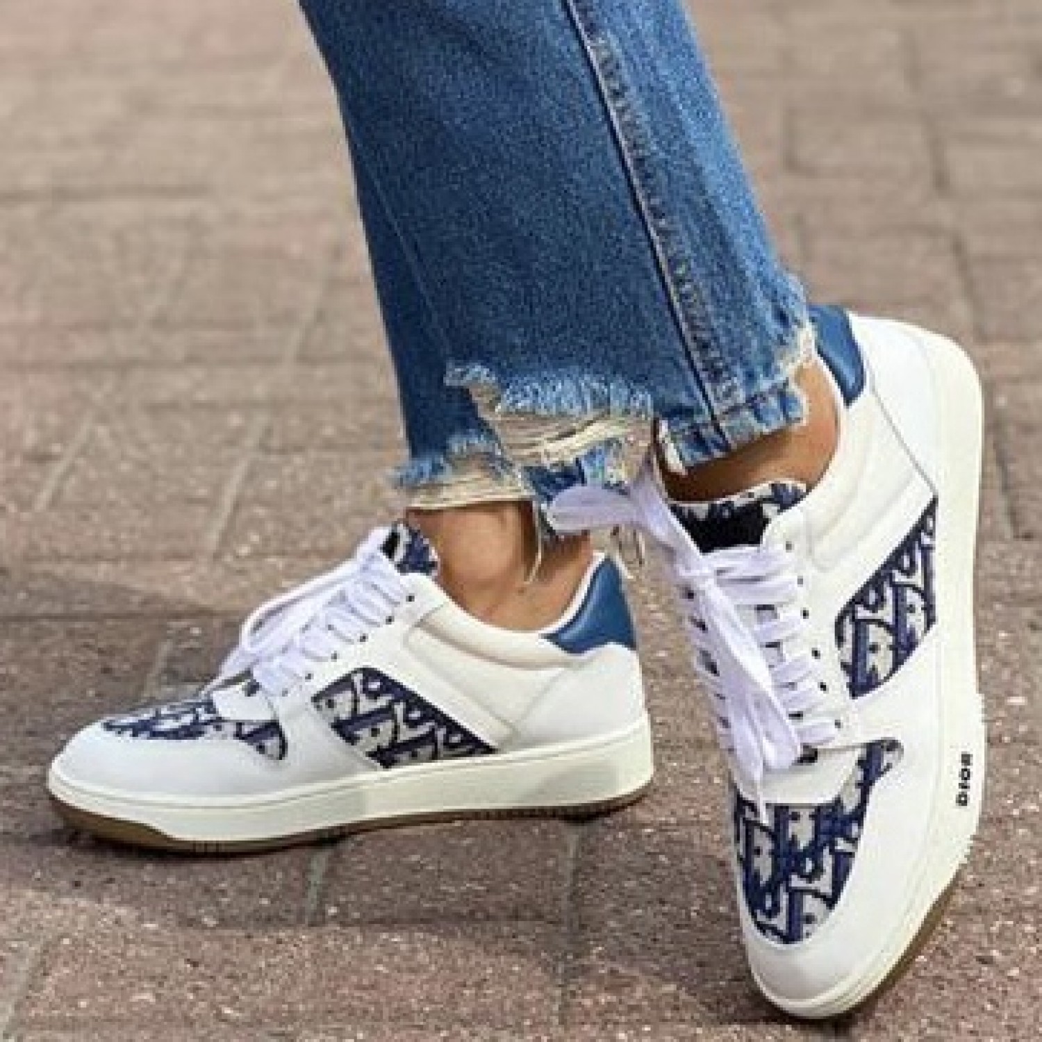 Купить Кроссовки Christian Dior B27 бело-синие по цене от 9 900 р. в ...